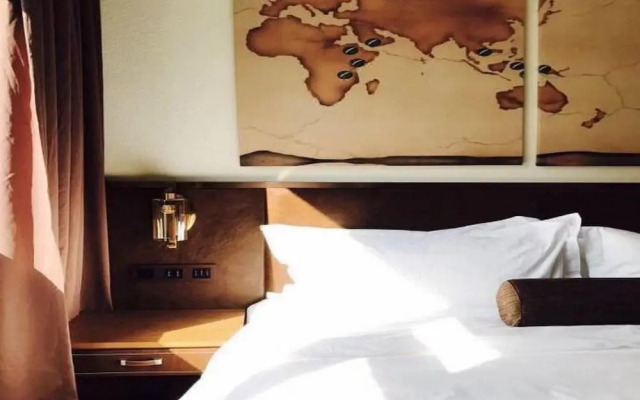 James Joyce Coffetel (Xi'an Huaqing Chi Branch)