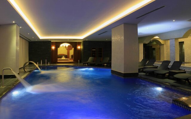 Sky Tower Deluxe Hotel