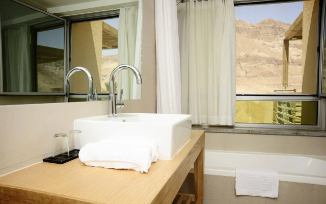 Ein Gedi Kibbutz Hotel