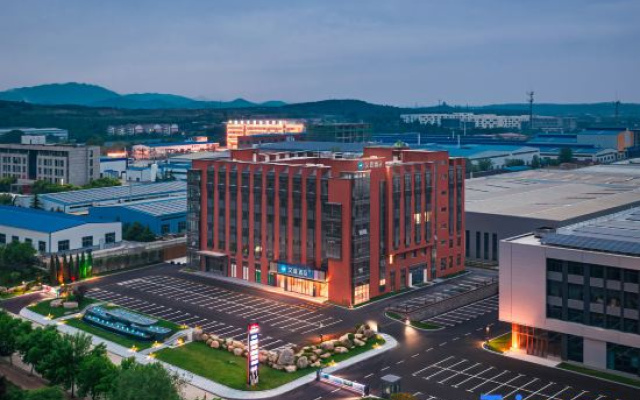 HanTing Hotel (Zibo Zichuan Normal College Shuangshan Road) — 2-star hotel in Zibo