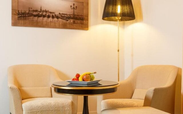 Hotel First