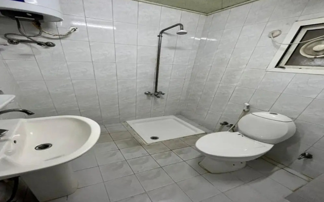 Super OYO 149 Bait Al Ghubaira Furnished Flat