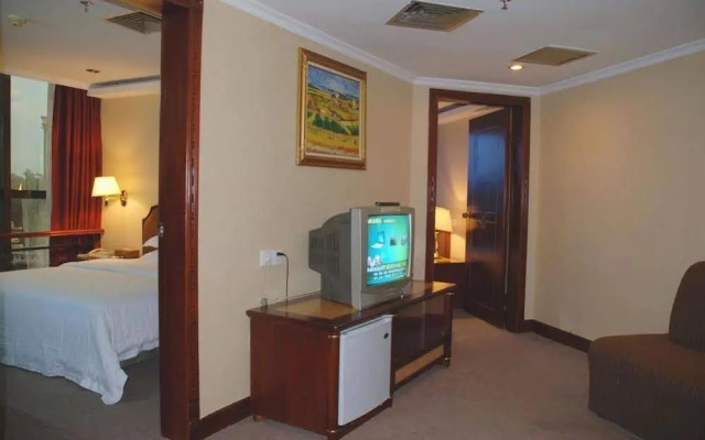 Out Sky Hotel