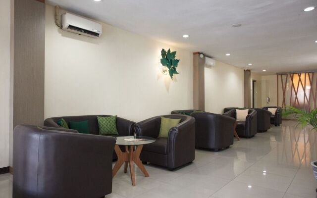 RedDoorz near Kawasan Industri SIER 2