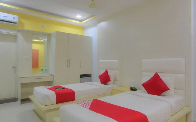 OYO 15965 Hotel Nandi Gateway