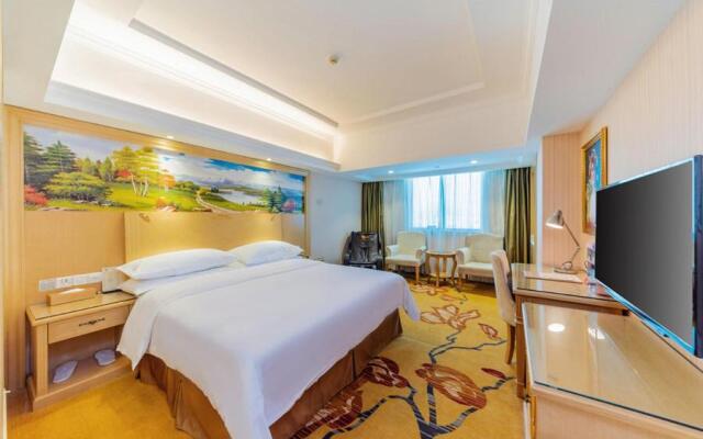 Vienna Hotel Huizhou Dahuxi