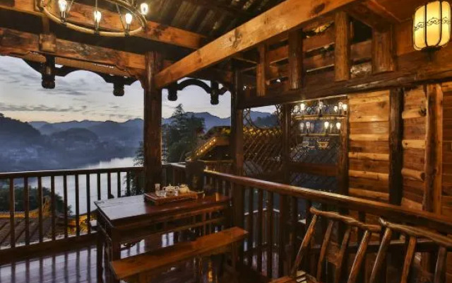 Tusi Xuanfu (Furong Town Waterfall Store)