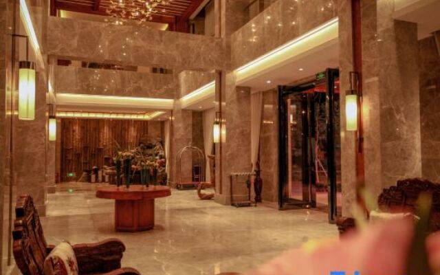 Relais Holiday Hotel Mohan Port