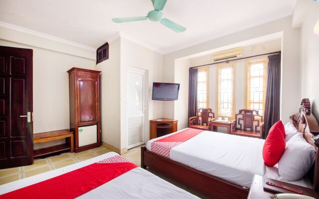 Nhue Giang Hotel by OYO Rooms
