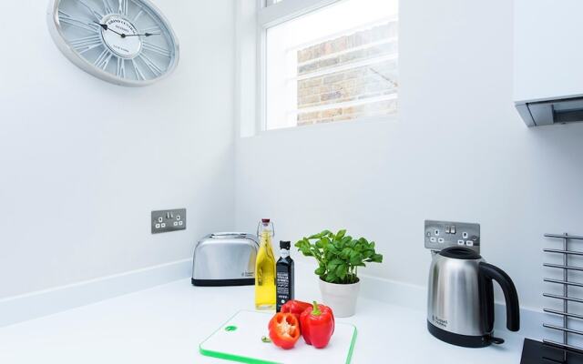 Lovely 2BR flat in West London