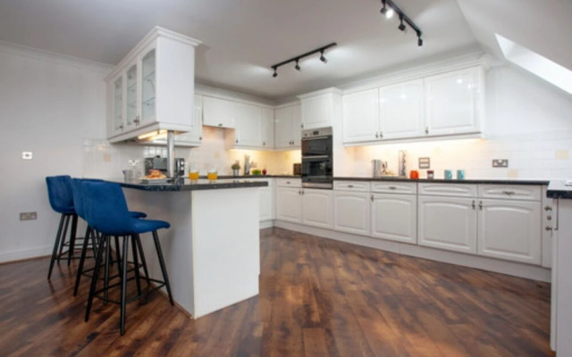 Pochin House Collections