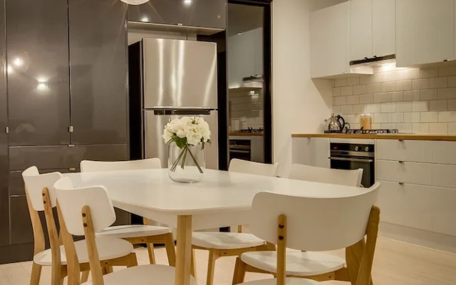 White Room Apartments