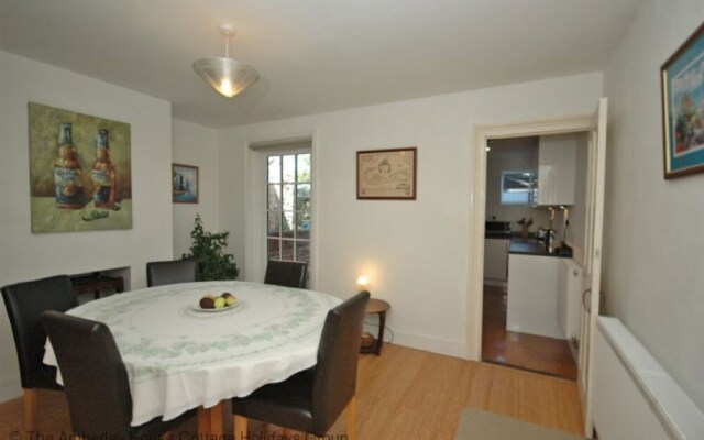 Loquat Cottage