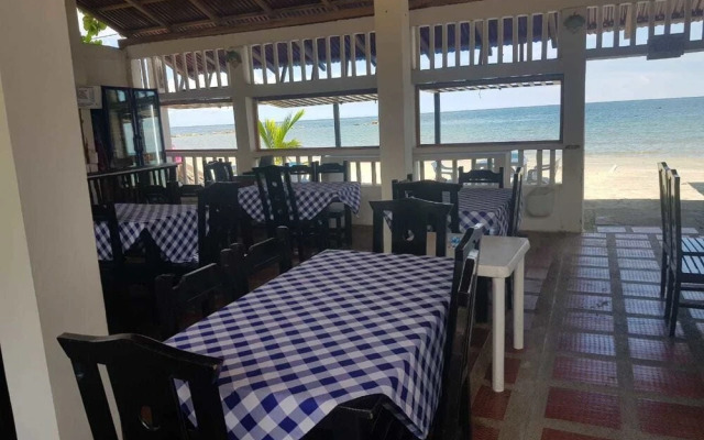 Hotel Playa Tiburon