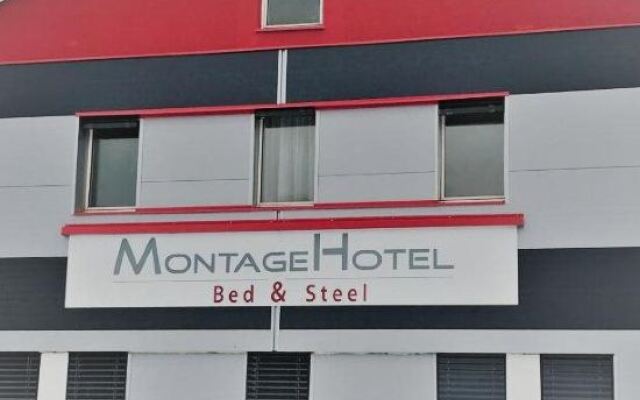 Montagehotel Bed  Steel