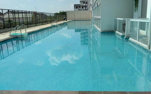 1br Apartment With Pool