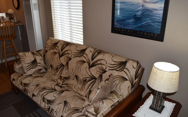 345 Hinds 2 Bedroom Cabin by Redawning
