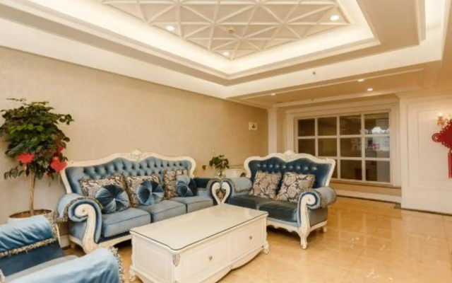 Chengdu Yuanmei Impression Hotel (Longhu Beicheng Tianjie Wukuaishi Subway Station)