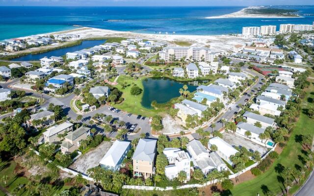 Seabreeze 5 Bedroom Home by RedAwning