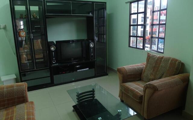Jarzmin 2 Rooms Apartment