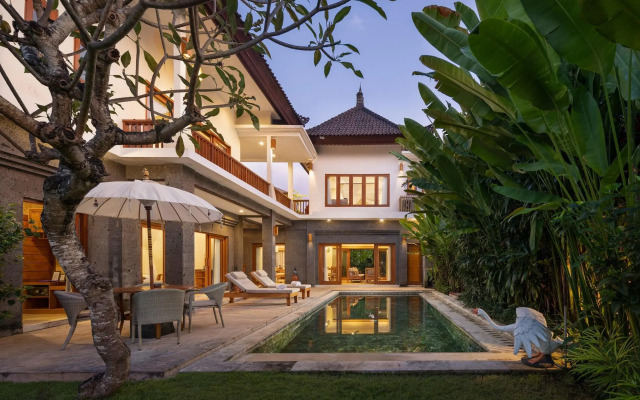 Swan Keramas Bali Villas