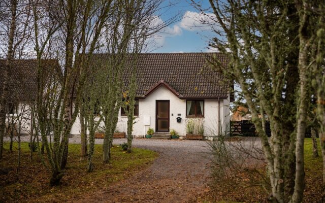 Immaculate, Quiet 2-bed Cottage in Lairg