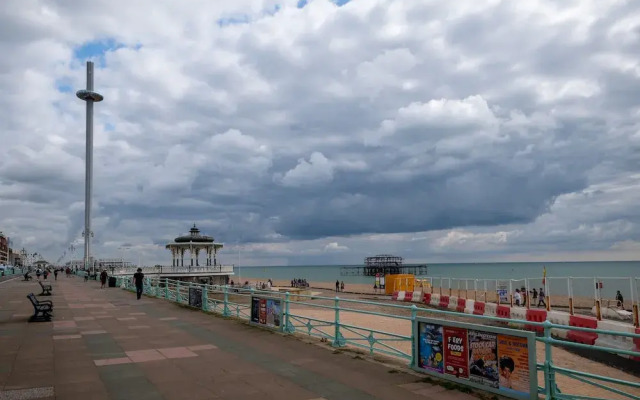 Fred's Flat With Sea View