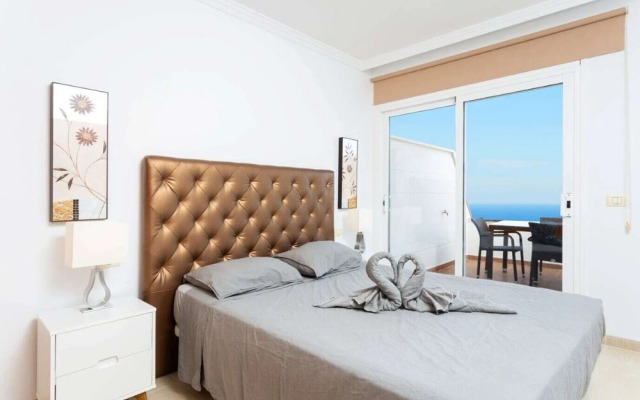 508. Sunset ocean view apartment