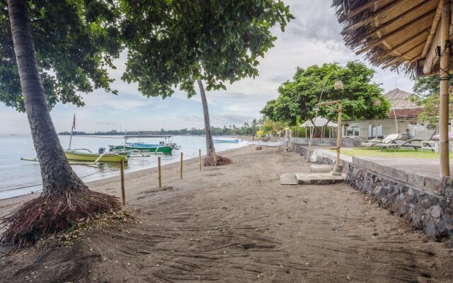 Lilin Lovina Beach Hotel