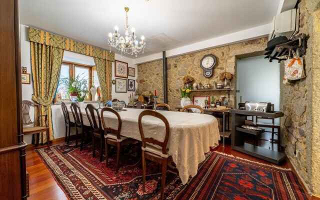 Villa com Piscina Braga by Izibookings