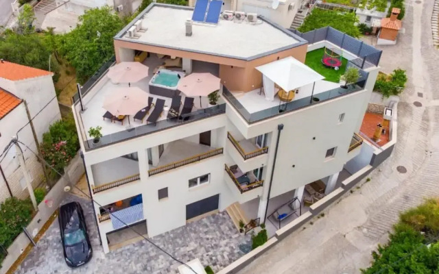 Luxury Penthouse Duce