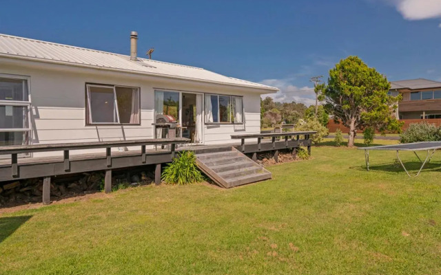 Silver Sands - Cooks Beach Holiday Home