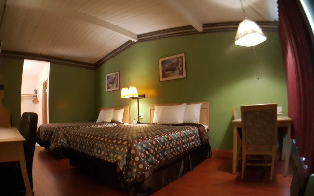 Stardust Inn