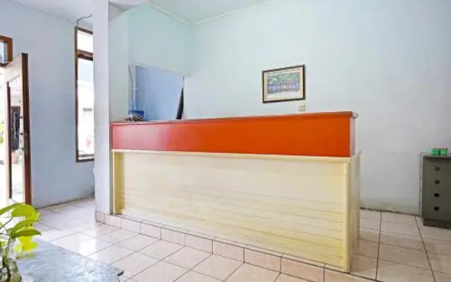 Koolkost syariah near Simpang Dago