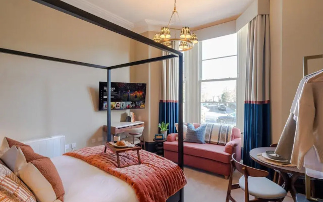 Your Apartment - Pembroke House
