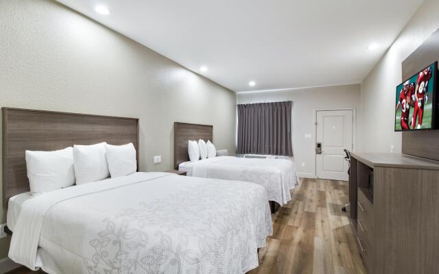 Red Roof Inn Plus+ Galveston - Beachfront