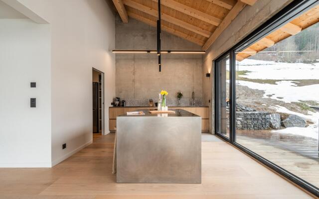 Nelcote - Design And Luxury Chalet with Hot Tub