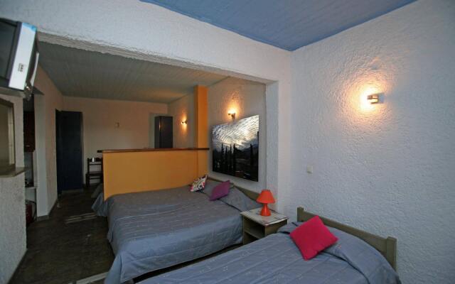 St George Studios Apartments