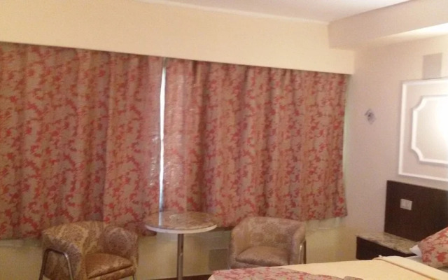 Kanzy Hotel