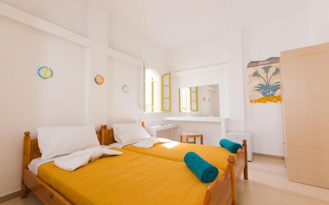 Sunny Days Hotel Fira Santorini
