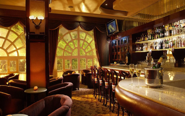 The Green Park Hotel
