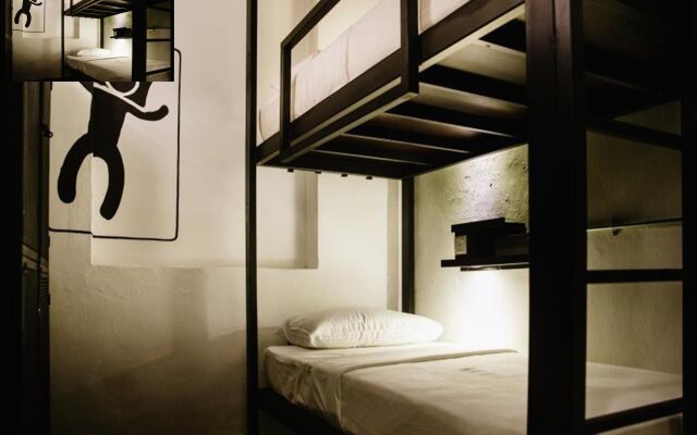 Paper Plane Hostel