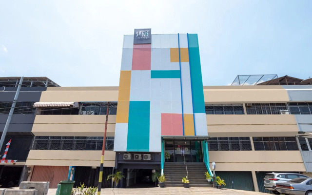 OYO 3735 Liv Hotel