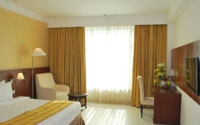 United 21, The Grand