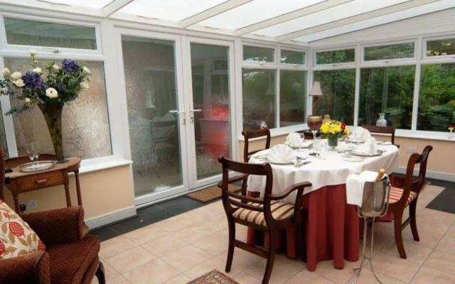 Woodlands Country House