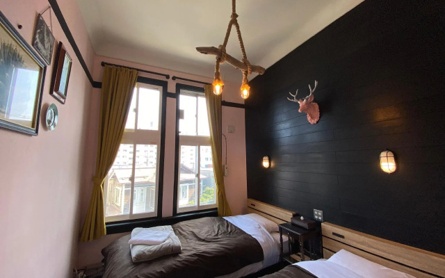 Little Barrel Guest House - Hostel
