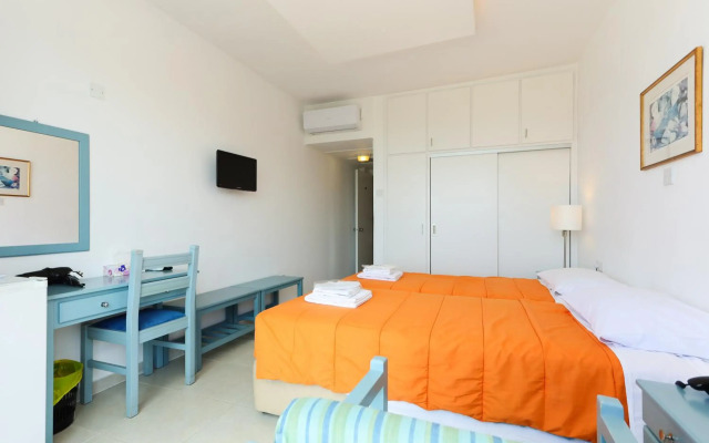 Axiothea Hotel