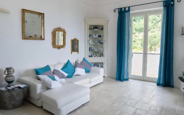 Villa Lara Hotel