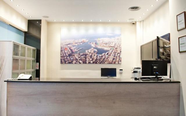 Piraeus City Hotel