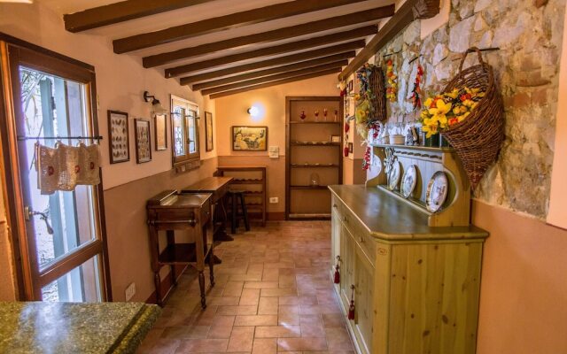 Tasteful Apartment in Roselle Terme With Fenced Garden